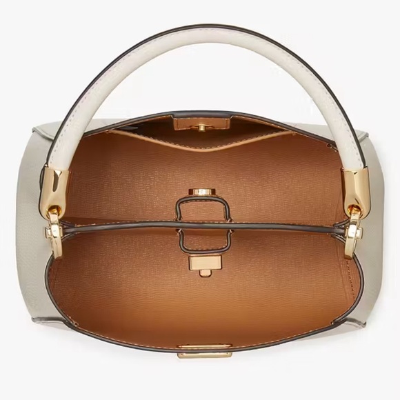 Elegant White Handbag - Picture 4 of 6